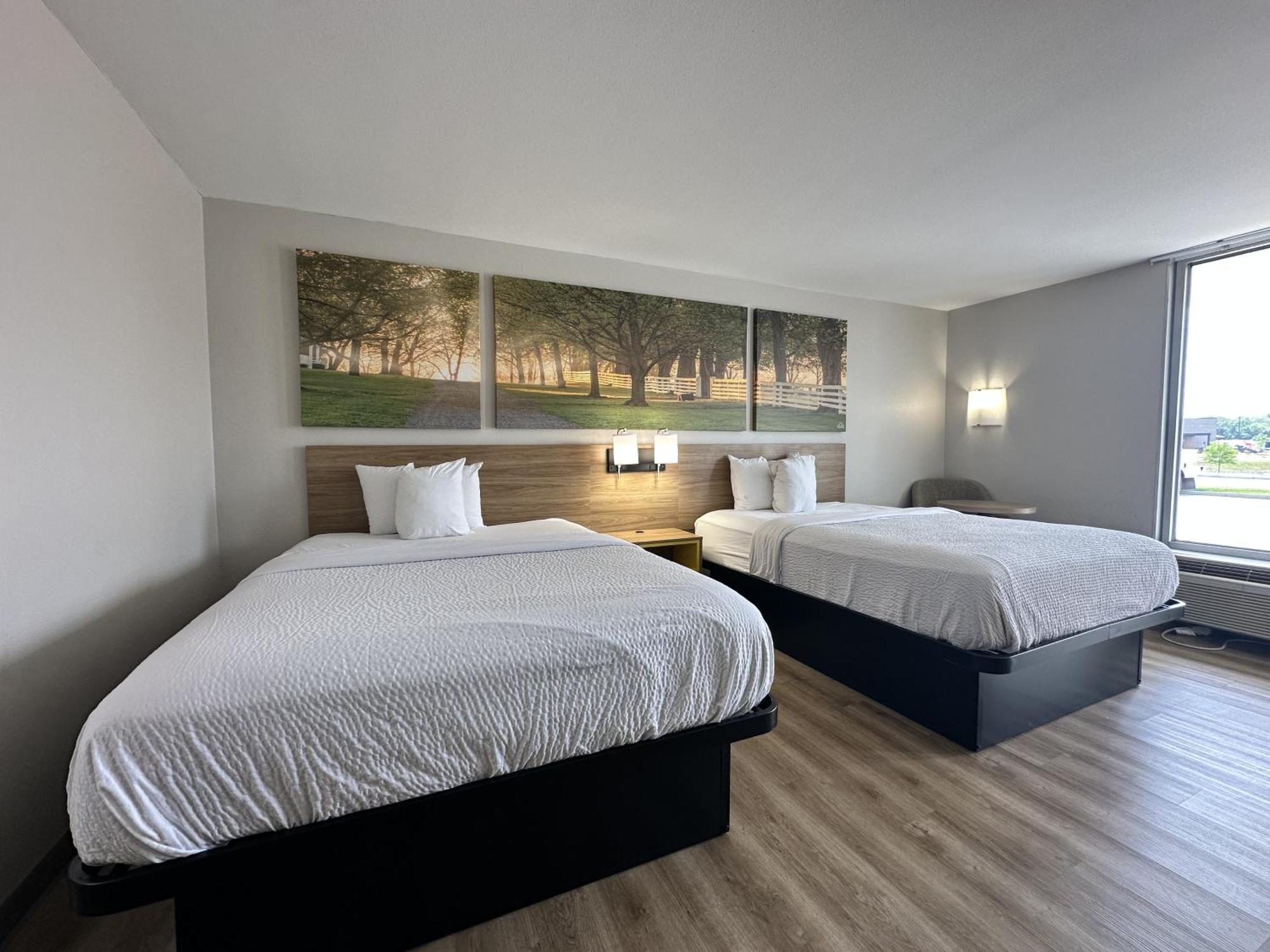 Days Inn By Wyndham Adel I-75 Экстерьер фото