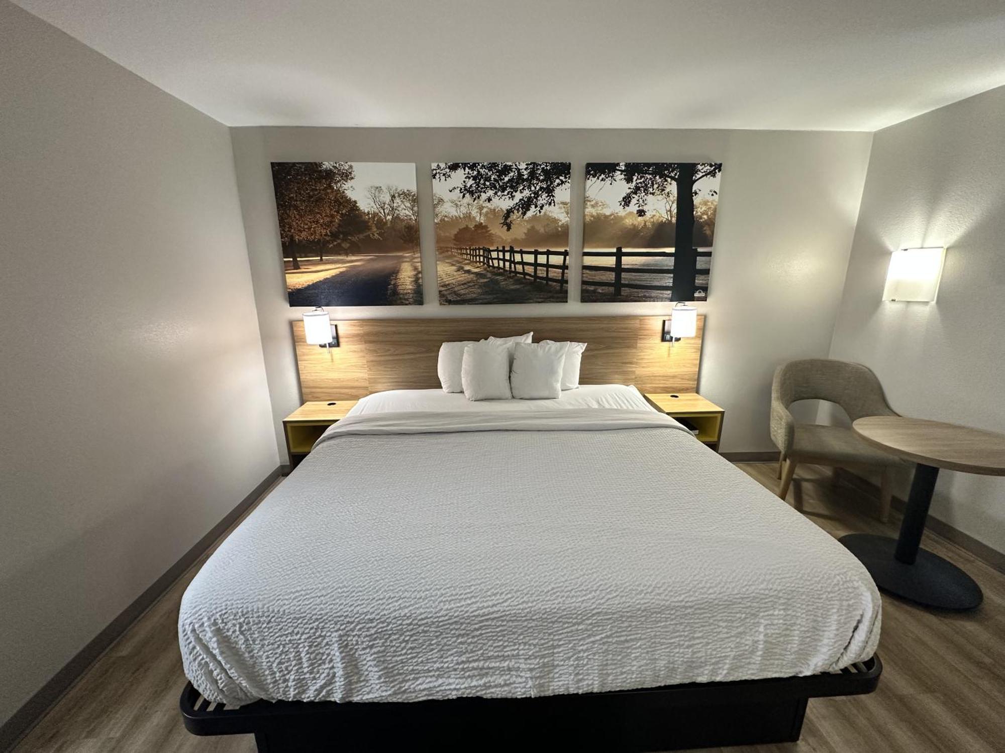 Days Inn By Wyndham Adel I-75 Экстерьер фото